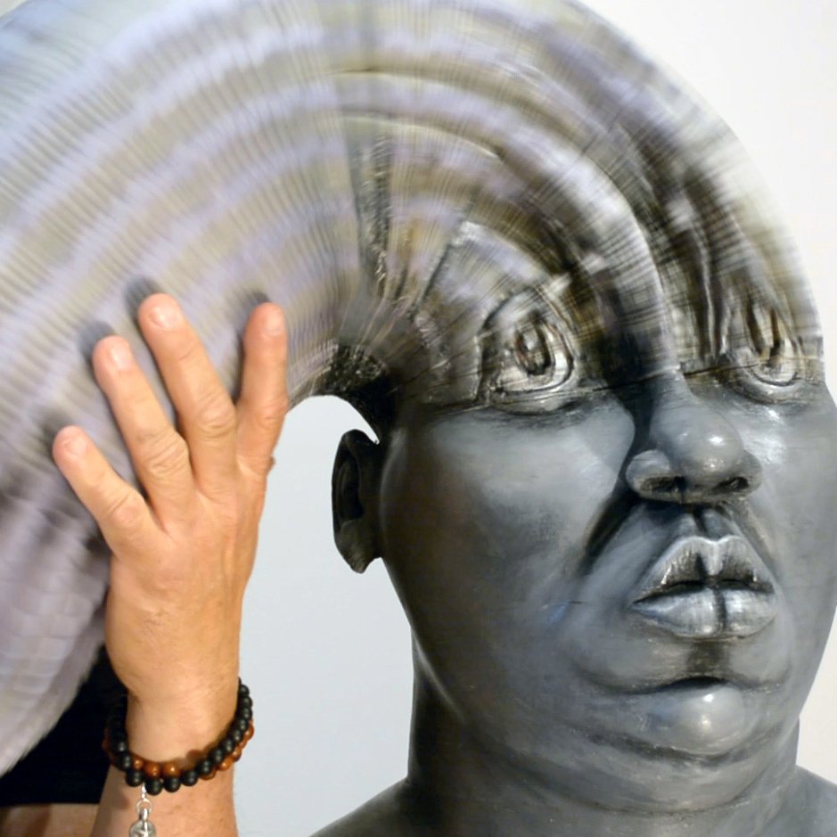 The stretchable paper sculptures by Felix Semper [📹 Insider]