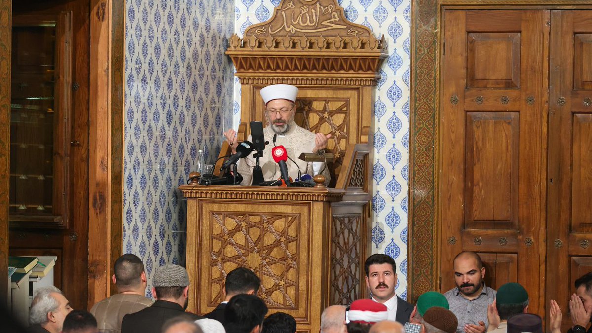 İlahi Ya Rabbi! Gazze’de bebekleri, çocukları, masum insanları katleden hainleri sana havale ediyoruz. Hastanelere ve camilere sığınmış kimsesizlerin üzerine bombalar yağdıran, kutsal nedir bilmeyen; merhametten, insanlıktan nasibini almamış vicdandan yoksun bu zalimleri Kahhar ism-i şerifinle kahru perişan eyle Allah’ım!