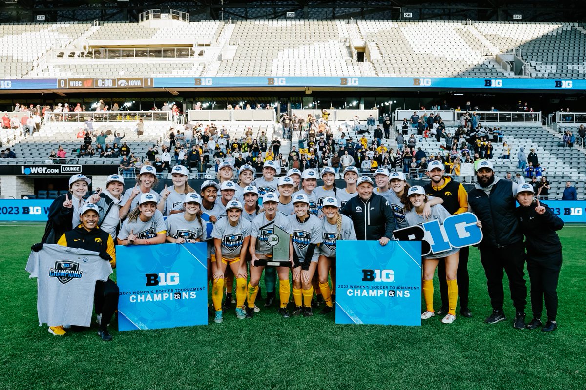 𝟗𝟎 𝐌𝐢𝐧𝐮𝐭𝐞𝐬 𝐟𝐨𝐫 𝐚 𝐋𝐢𝐟𝐞𝐭𝐢𝐦𝐞. #Hawkeyes 🏆
