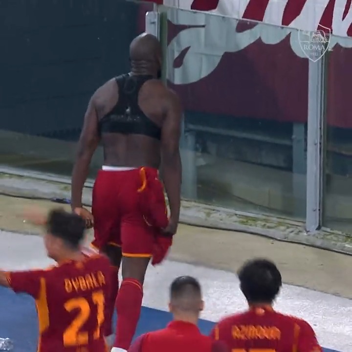 This clip should make every football fan happy๐ง๐ช