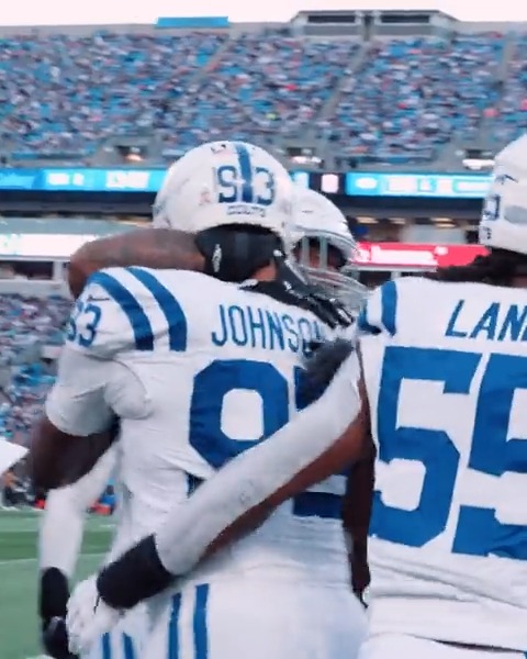 The whole crew was pumped for Eric M Johnson II’s first sack. 📺 #INDvsNE | 11/12 on NFLN