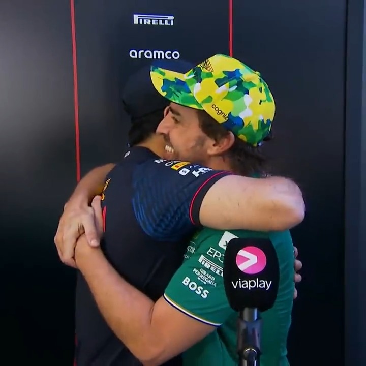 Sharing a hug after sharing an intense battle 🥰 🎥: @viaplaysportnl #F1 #BrazilGP Sergio Pérez Fernando Alonso