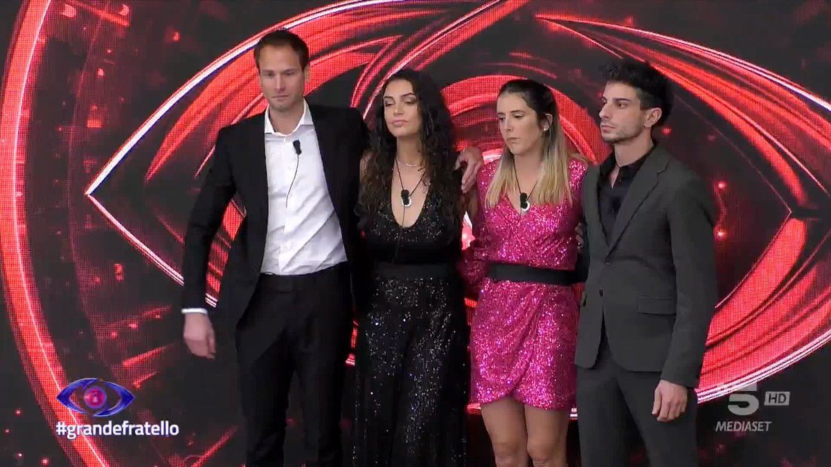 Il pubblico ha deciso che il secondo concorrente a salvarsi è... Giuseppe! #GrandeFratello