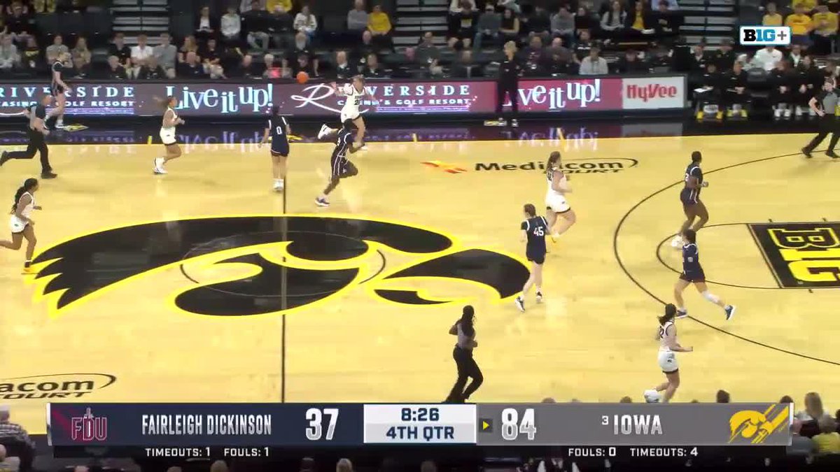 From downtown 👌 Hannah stuelke x #Hawkeyes