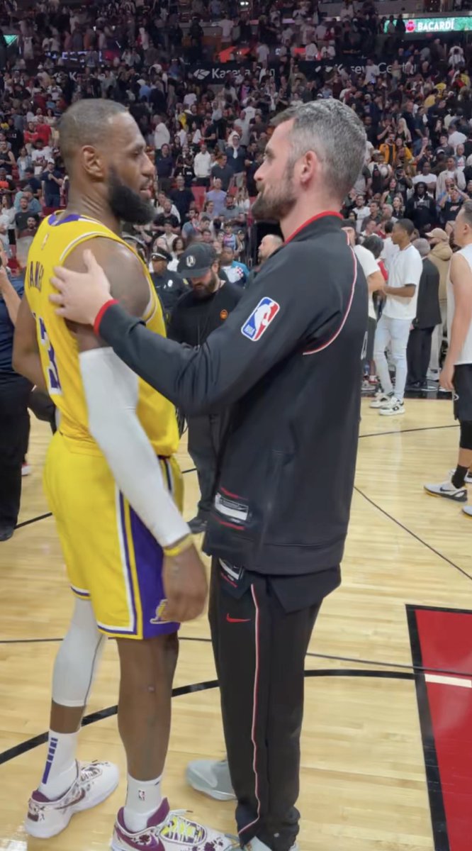 LeBron James and Kevin Love reunited after the Heat’s win over the Lakers 🤝 (via NBA TV)