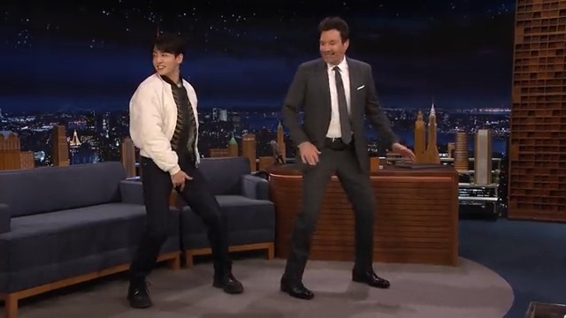 .BTS_official’s #JungKook teaches Jimmy some of his #StandingNextToYou dance moves! #JungKookOnFallon #FallonTonight