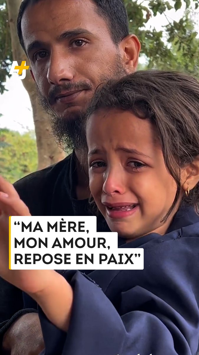 Cette fillette palestinienne dit adieu à sa maman, son frère et d'autres membres de sa famille, tous tué·es dans un bombardement israélien sur leur maison, dans le nord de la bande de Gaza.