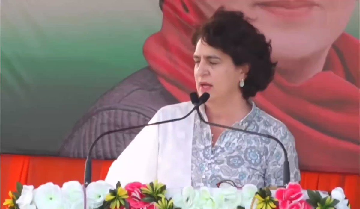 अगर आप राहुल गांधी पर भरोसा करते हैं तो उसकी एक वजह है। वह इंसान देश के एक कोने से दूसरे कोने तक सिर्फ यह कहने के लिए चला है कि- देश की एकता को टूटने मत दो। उसने 'भारत जोड़ो यात्रा' करते हुए आपसे कहा कि- ये आपका देश है, इसकी हिफाजत करना आपकी जिम्मेदारी है। वो सिर्फ ये कहने के लिए पैदल चला कि- ऐसी राजनीति को मजबूत करो, जो आपके लिए काम करे, आपको सर्वोपरि समझे। : छत्तीसगढ़ में Priyanka Gandhi Vadra जी