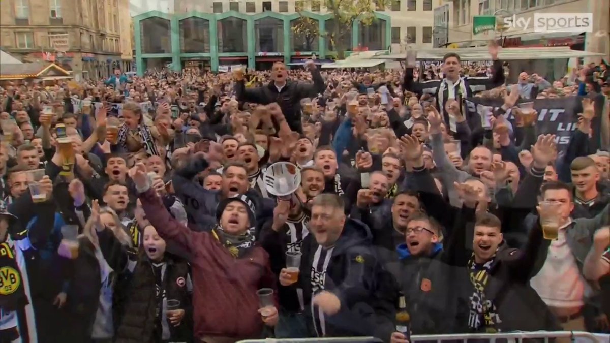 Newcastle fans take over Dortmund ahead of their Champion's League clash! ⚫⚪