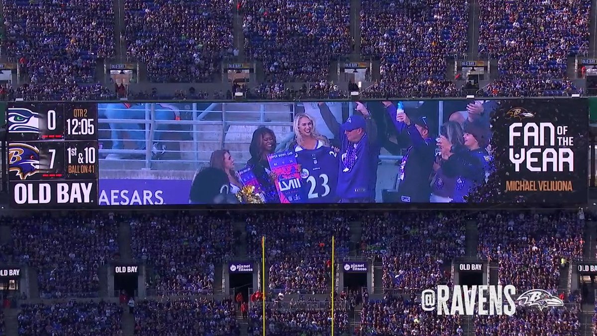 At Sunday's game, we recognized our 2023 NFL Fan of the Year, Michael Veliuona 💜