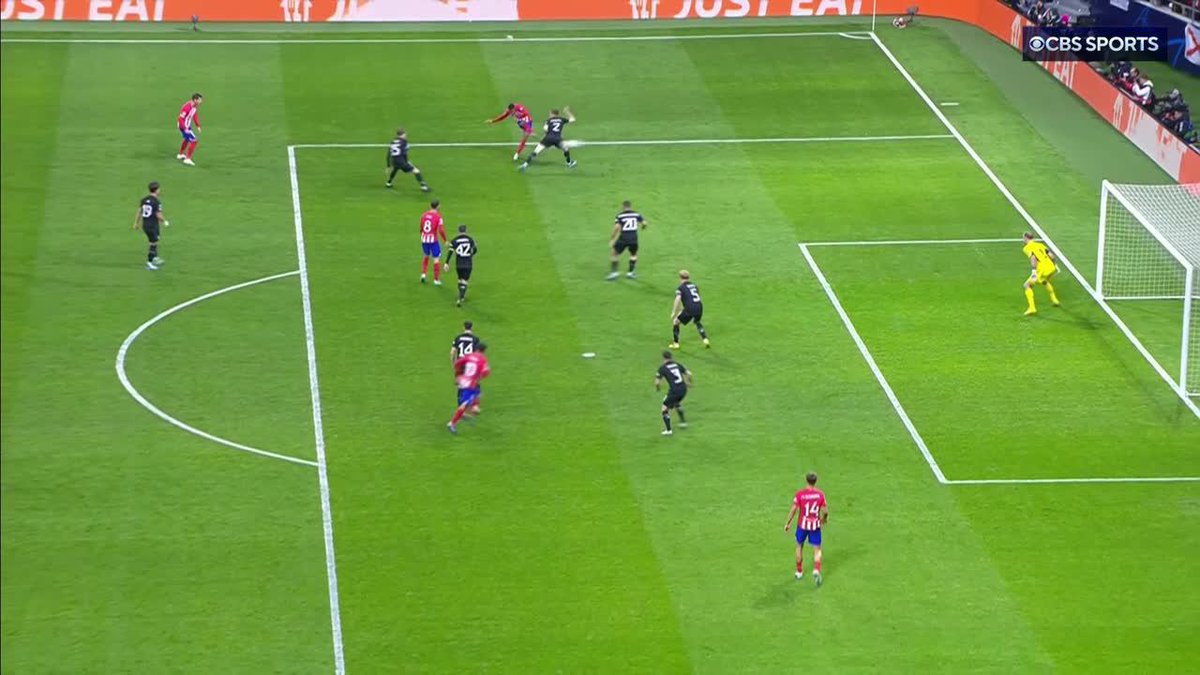 64'—Samuel Lino subs on 66'—Lino does 𝙩𝙝𝙞𝙨 🤯 (via CBS Sports Golazo ⚽️)