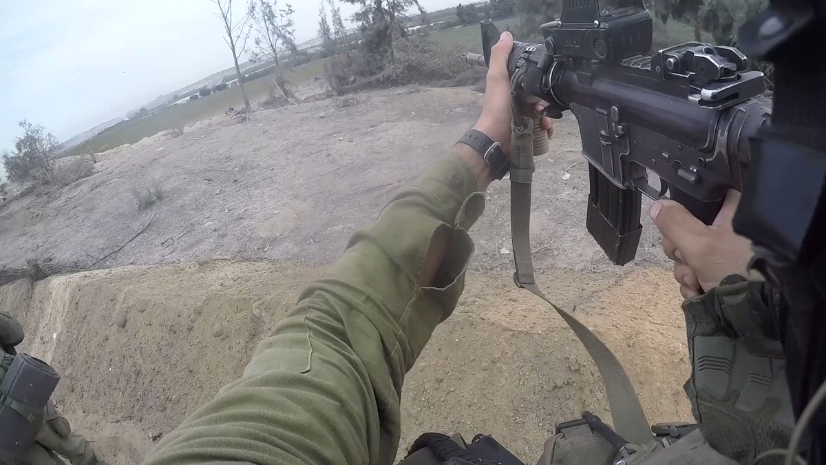 The 252nd Division is conducting ground operations in Gaza, securing the area of Beit Hanoun by eliminating: 🎯 Terrorists 🎯 Subterranean tunnels 🎯 Hamas terrorist infrastructure "It is our duty to restore peace and security to our civilians.” — Commanding officer of the 252nd Reserve Division.