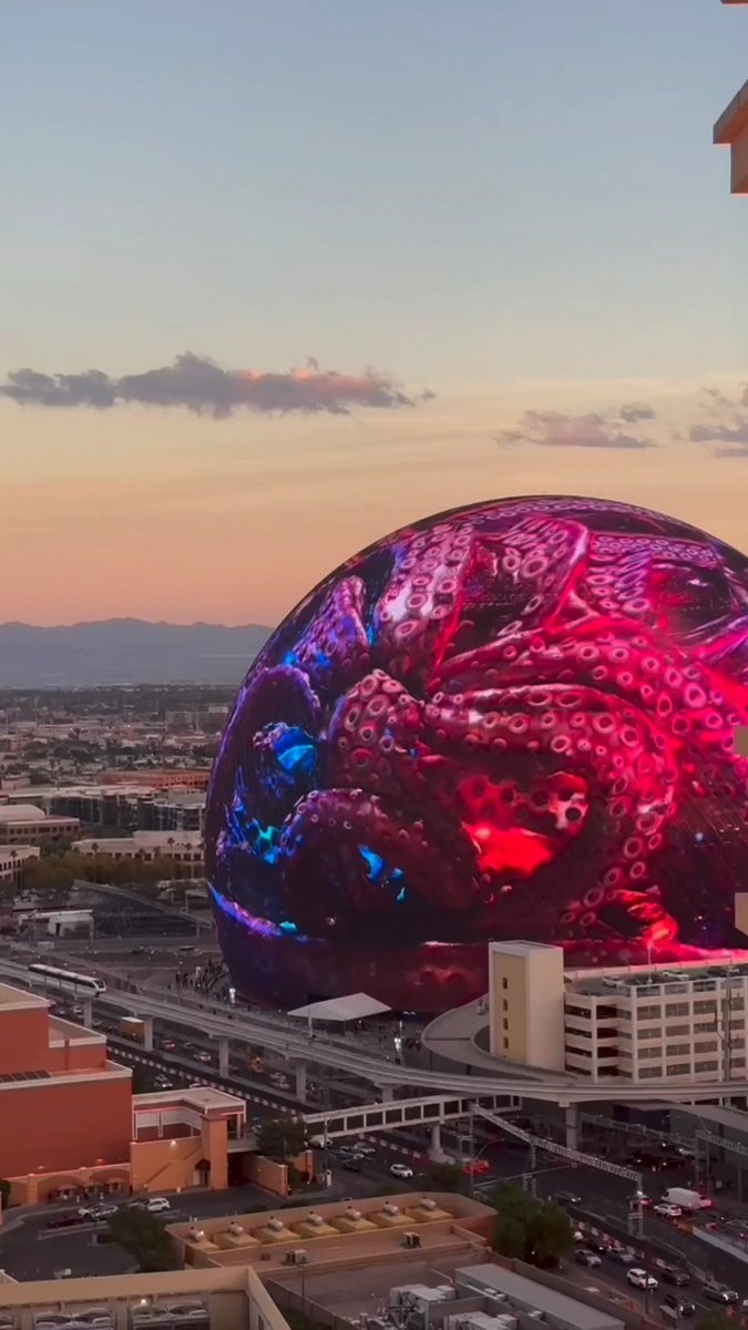 Goose made a surprise appearance at last night’s Marvel Studios #TheMarvels fan event - towering over the Las Vegas skyline on Sphere and exciting super fans before a special screening. #MakeAnything