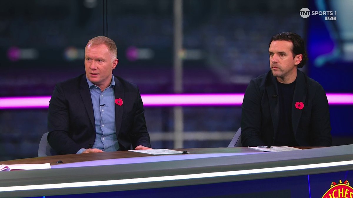"I don't think we can afford to do it anymore, I think we've got to let this fella go with it." Has ten Hag's time run out? Paul Scholes doesn't think so following United's defeat against Copenhagen 😬 🎙️ Reshmin Chowdhury | #UCL