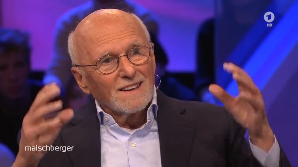 Er wolle nicht in einem Land wie den USA leben, in dem Familien politisch zerrissen seien, erklärt Dirk #Roßmann. Es sei Aufgabe der Politik, „Verhältnisse zu schaffen, dass eine breite Mehrheit wieder die demokratische Mitte wählt in Deutschland“. #maischberger Das Erste