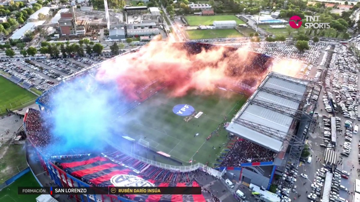 MIRA LO QUE ES ESA HINCHADA CONTEXTO NEFASTO Y SE ESCUCHA LOS 90 MINUTOS CON TEMAS QUE SI CONTAGIAN SE MUEREN DE ENVIDIA LOS HINCHAS DE OTROS CLUBES