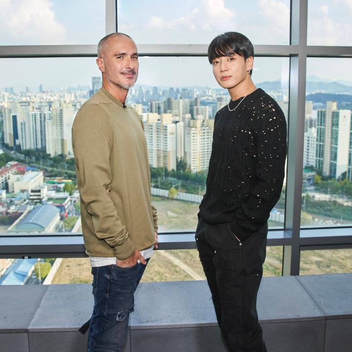 The moment we've been waiting for. #JungKook sits down with Zane Lowe in Seoul for an in-depth conversation about his debut solo album, 'GOLDEN.' Tune in Thursday, November 9th at 10AM PT / Friday, November 10th at 3AM KST. BTS_official #JungKook_GOLDEN
