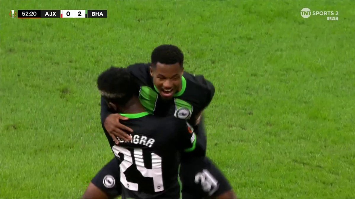 De ZerbiBall™️ Simon Adingra puts the finishing touch on a delightful Brighton move to double their lead against Ajax! #UEL