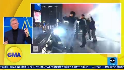 We loved every hour, every minute, every second of #Jungkook's "surprise" performance in Times Square ✨ #BTSARMY #Golden
