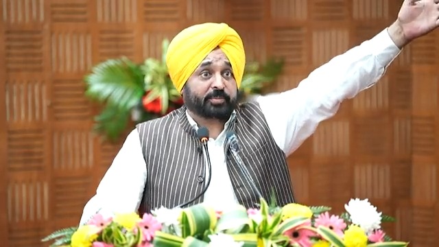 ਵੱਡੇ ਵੱਡੇ ਸਿਆਸੀ ਟੱਬਰ ਲੋਕਾਂ ਨੇ ਸਿਆਸਤ ‘ਚੋਂ ਖ਼ਤਮ ਕਰਤੇ…ਹੁਣ ਲੋਕਾਂ ਦਾ ਆਪਣਾ ਰਾਜ ਹੈ…ਲੋਕਾਂ ਦੀ ਸਰਕਾਰ ਲੋਕਾਂ ਦੇ ਹੱਕ ‘ਚ ਫ਼ੈਸਲੇ ਲੈ ਰਹੀ ਹੈ..