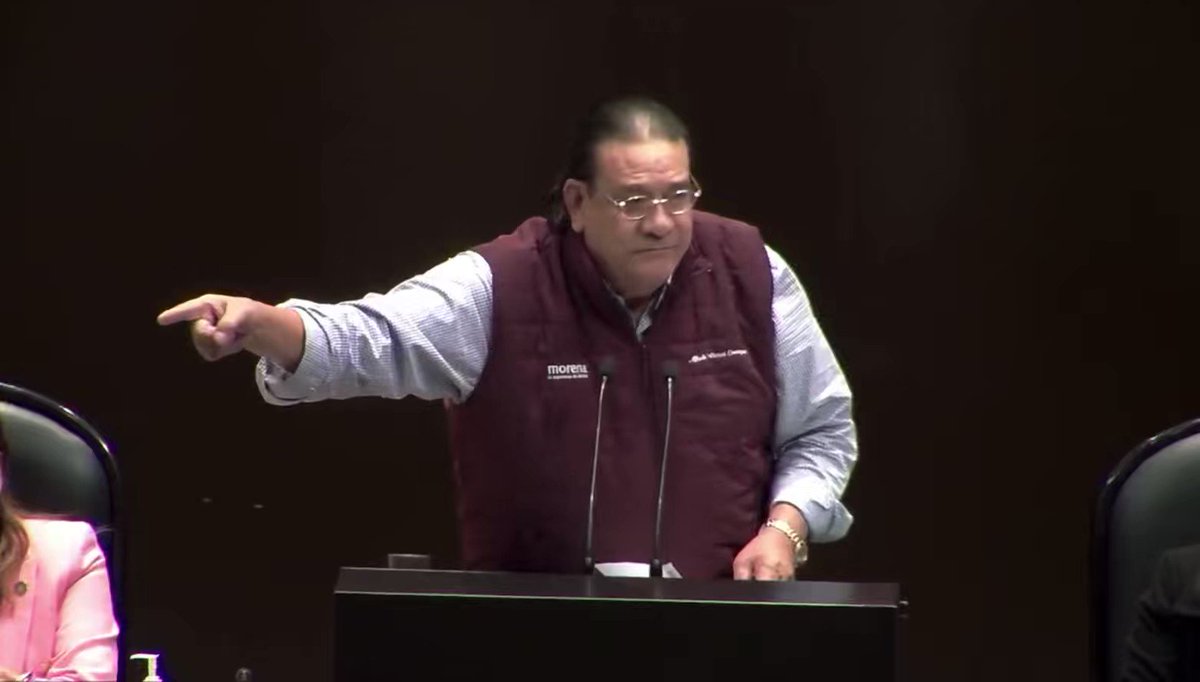 En la discusión del Presupuesto 2024 un elegante diputado de Morena nos aclara la visión del obradorato sobre la democracia: “El pueblo de México decidió quién era su amo, y ustedes son los perros” Nada que agregar👇🏼