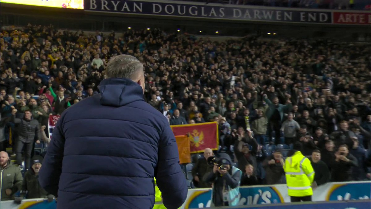 Ryan Lowe certainly enjoyed that one 🔥💪