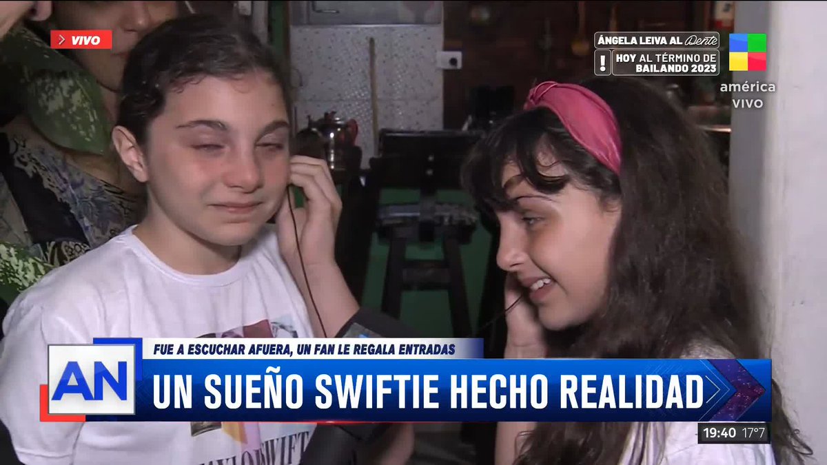 🔴 Un sueño Swiftie hecho realidad 👉 Fue a ver a Taylor Swift desde afuera y un fan le regaló entradas. Cc #AméricaNoticias @soledadlarghi Rolando Graña