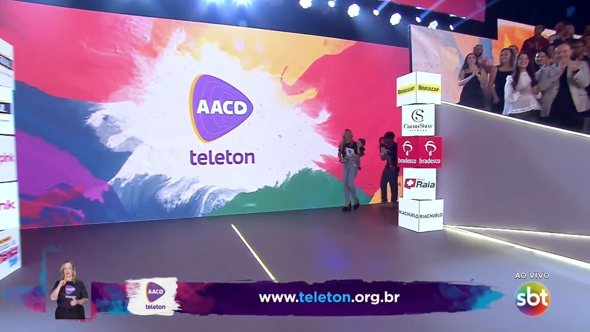 Família de MILHÕES! As Marias pela primeira vez na TV 😍😍 #TeletonAACD #Teleton2023