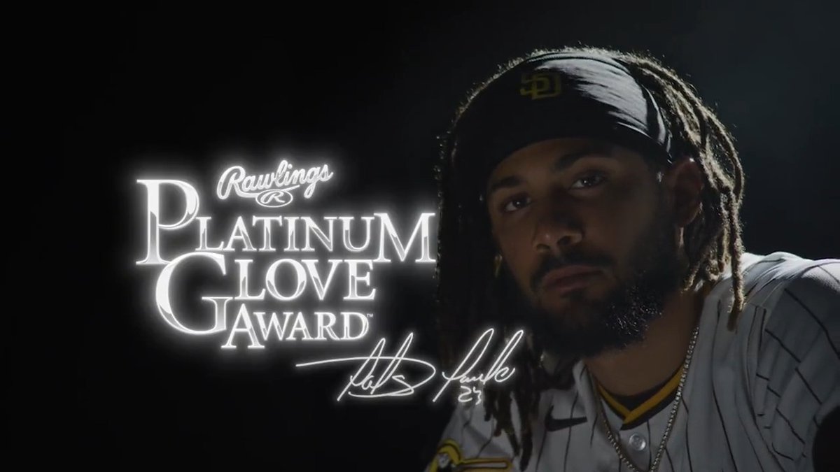 Es tiempo de celebrar El Niño. Fernando Tatis Jr. is a Platinum Glove Right Fielder.