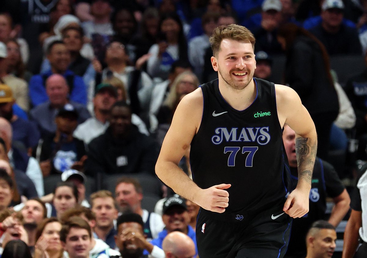 La exhibición de Luka Doncic anoche: ➡️ 44 puntos (17/21 en TC y 6/9 en T3) ➡️ 6 rebotes ➡️ 6 asistencias Sí, solo falló 4 TIROS 😳 🔥🔥🔥🔥🔥