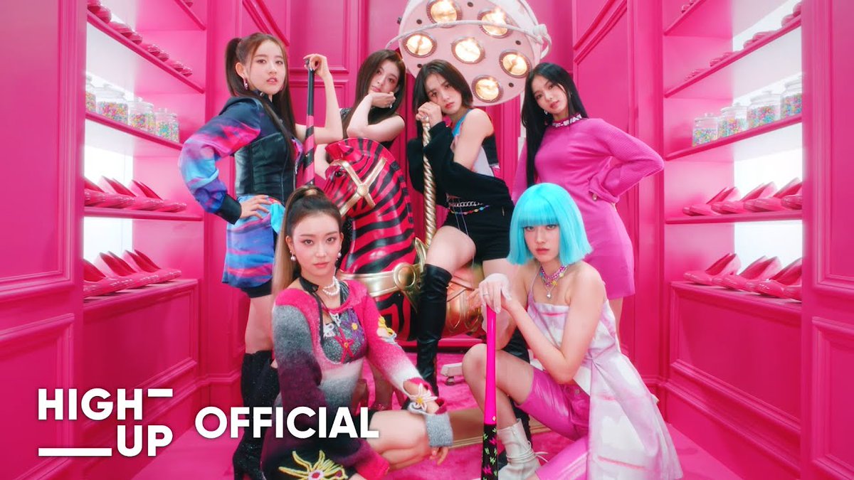 best debut by a 4th gen group if we’re being real.. they had a blue wig and a dream