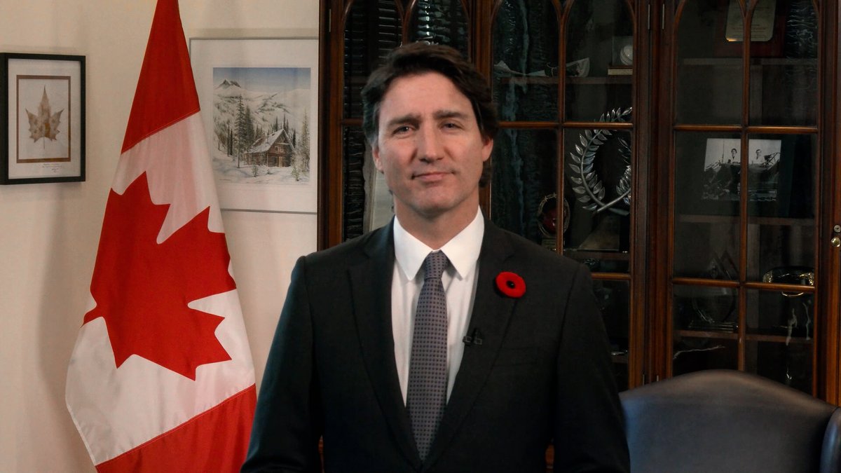 Today, we pay tribute to the Veterans who have served our country, and we honour all those who have answered the call of duty. Their sacrifice is a debt that we can never repay. Prime Minister Justin Trudeau’s message for #RemembranceDay: