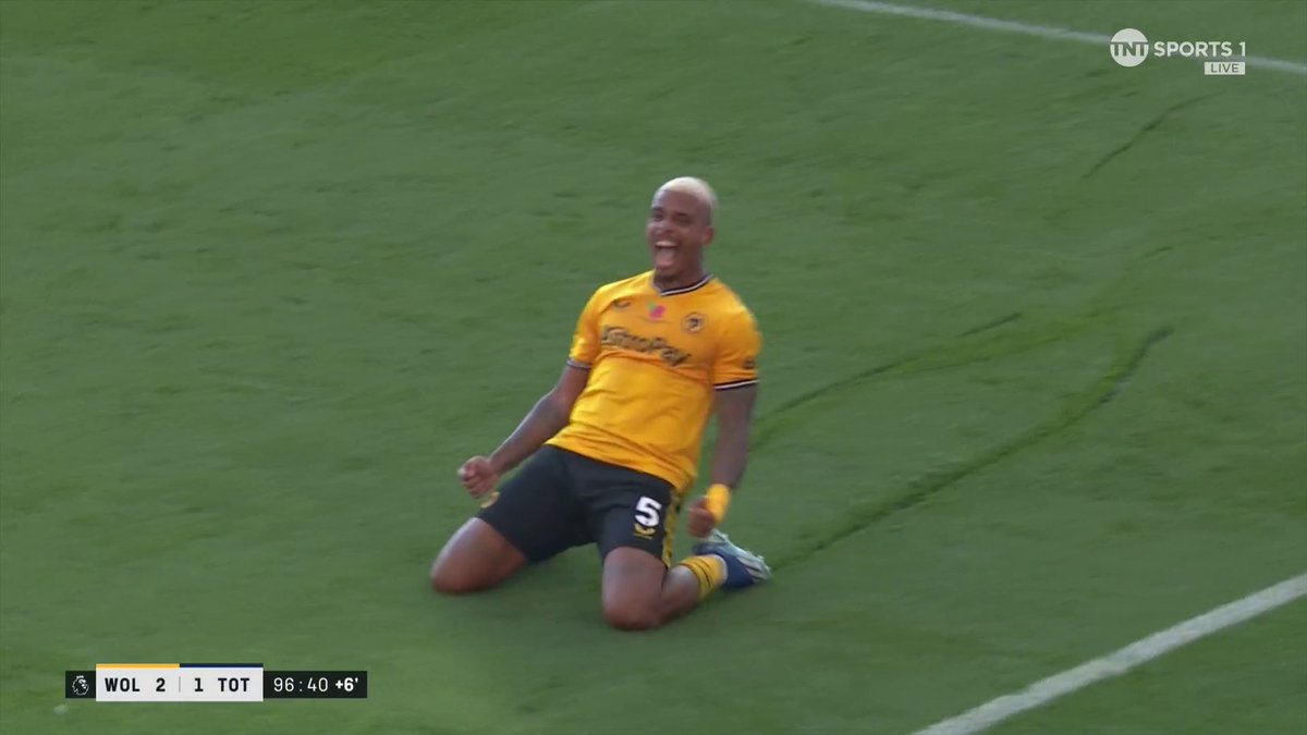 Mario Lemina wins it for Wolves in the 97th minute 🤯 What a turnaround from the home side!