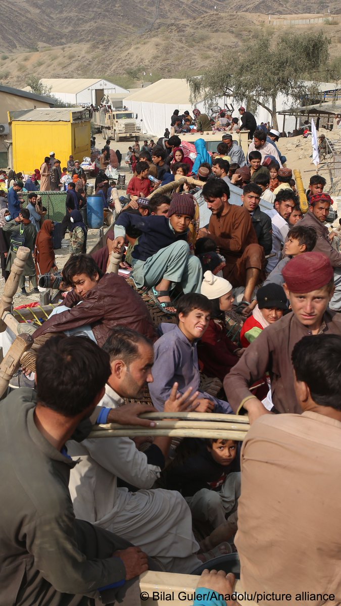 Why is Pakistan expelling Afghan refugees from the country, and will the Taliban be able to provide shelter and basic facilities for those who are returning?