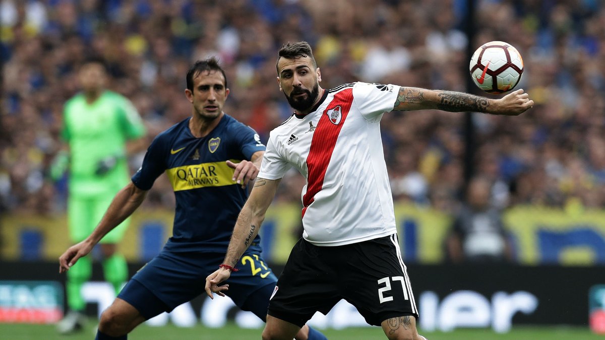 Se cumplen 5 años de un partidazo que nos dieron Boca 🟦🟨 y River ⬜️🟥: el 2-2 en La Bombonera en la final de ida de la #Libertadores. Quedaron como íconos para la historia el gol de Pratto sacando del medio y la atajada de Armani a Benedetto en el final.