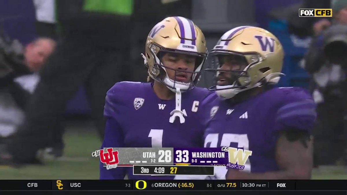 WASHINGTON TURNOVER AFTER DROPPING THE BALL SHORT OF THE GOAL LINE ๐ฑ (via FOX College Football)