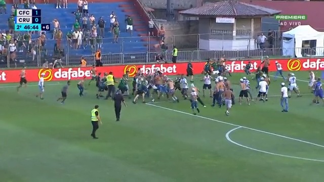 porra, gente isso é DEFINITIVAMENTE perda de pontos não tem mistério aí por mim tirava uns 6 logo do palmeiras