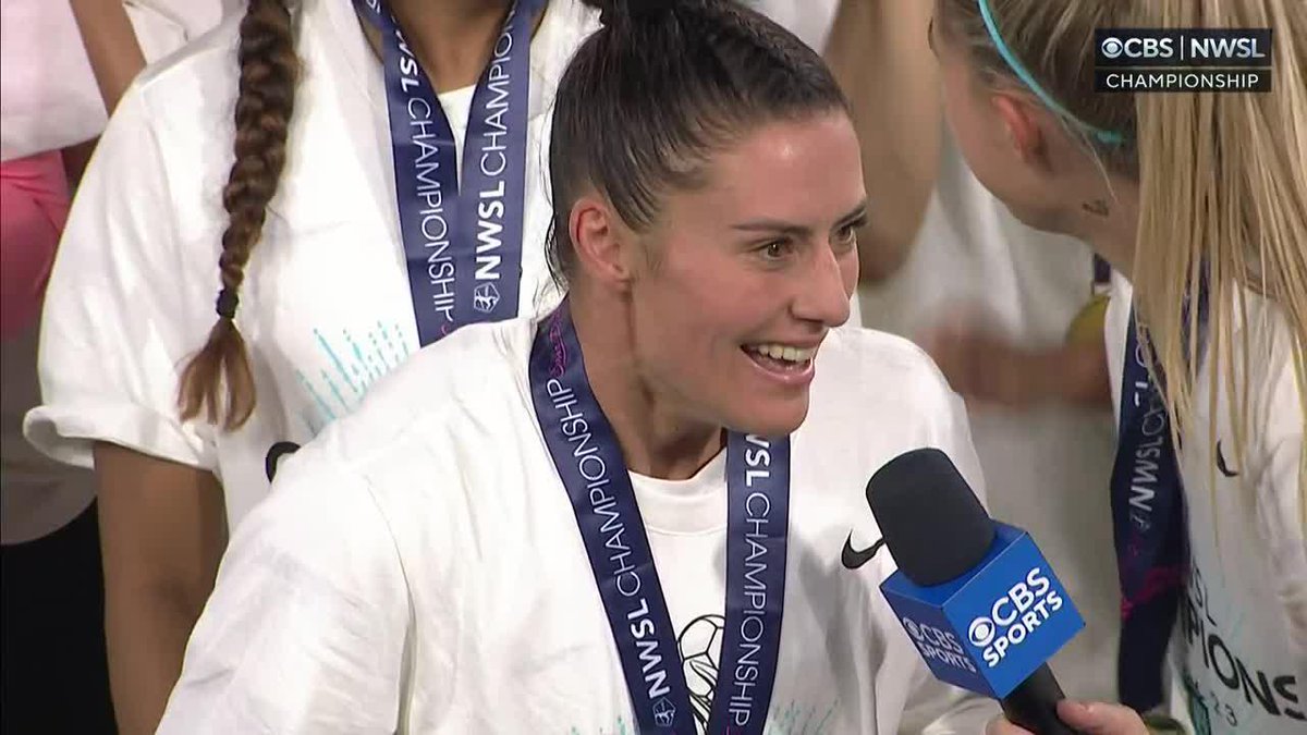 “Enjoyed each other one last time… And I am so happy we can go home with this trophy.” 🏆 Ali Krieger got the fairytale ending she dreamt of. 🌟
