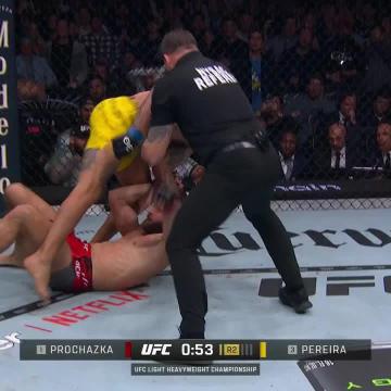 A HISTORIC WIN AT MSG FOR POATAN 🏆🏆 Alex Pereira becomes the NINTH fighter in UFC history to win in two divisions #UFC295