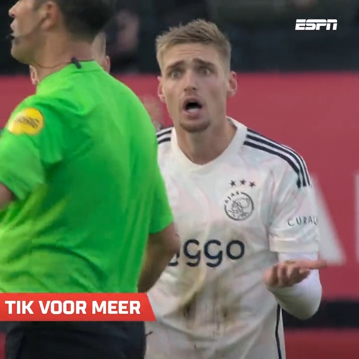 Had Kenneth Taylor hier een penalty moeten krijgen? 🧐 #almaja
