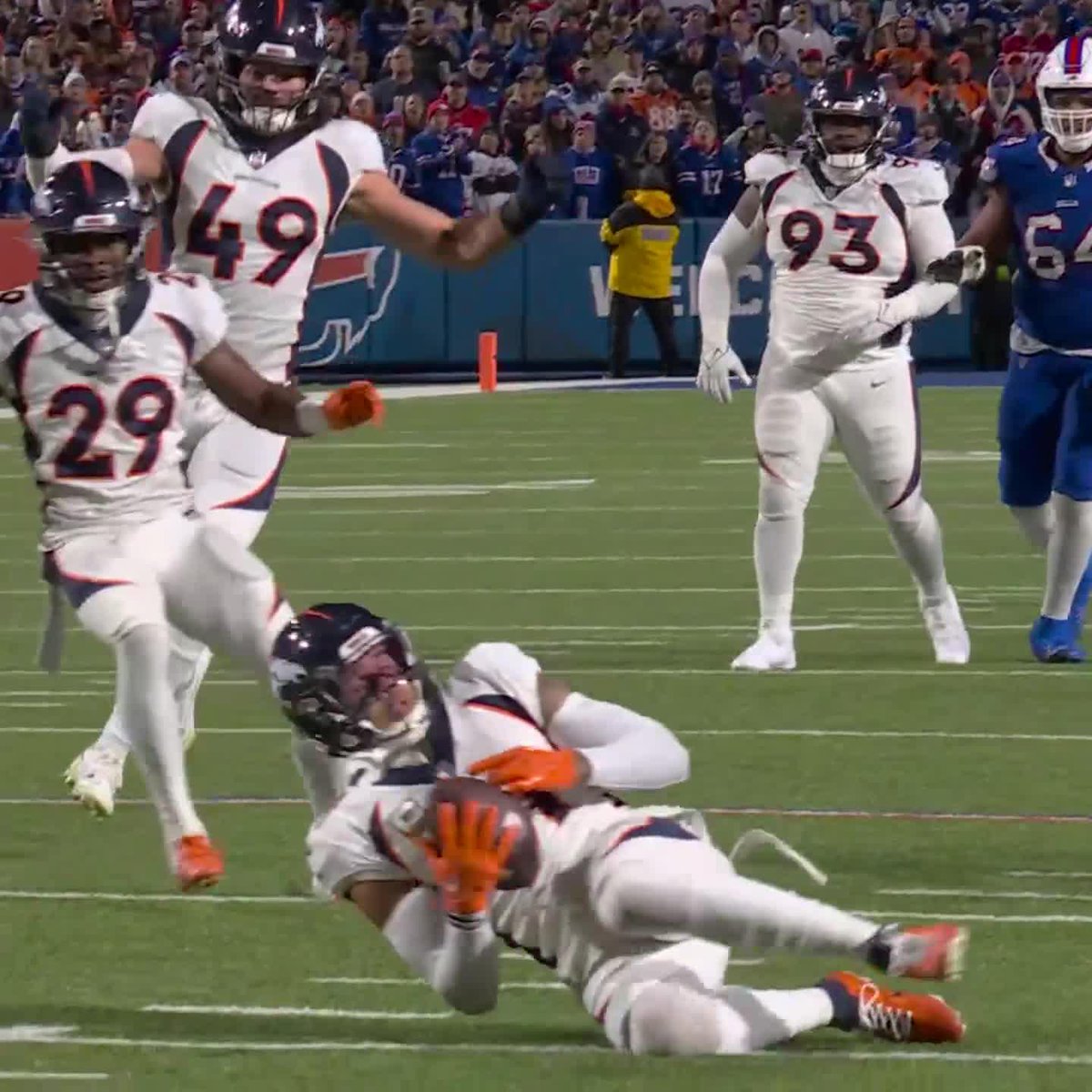 JUSTIN SIMMONS PICKS OFF JOSH ALLEN‼️ Two turnovers in two possessions for the Bills 😱