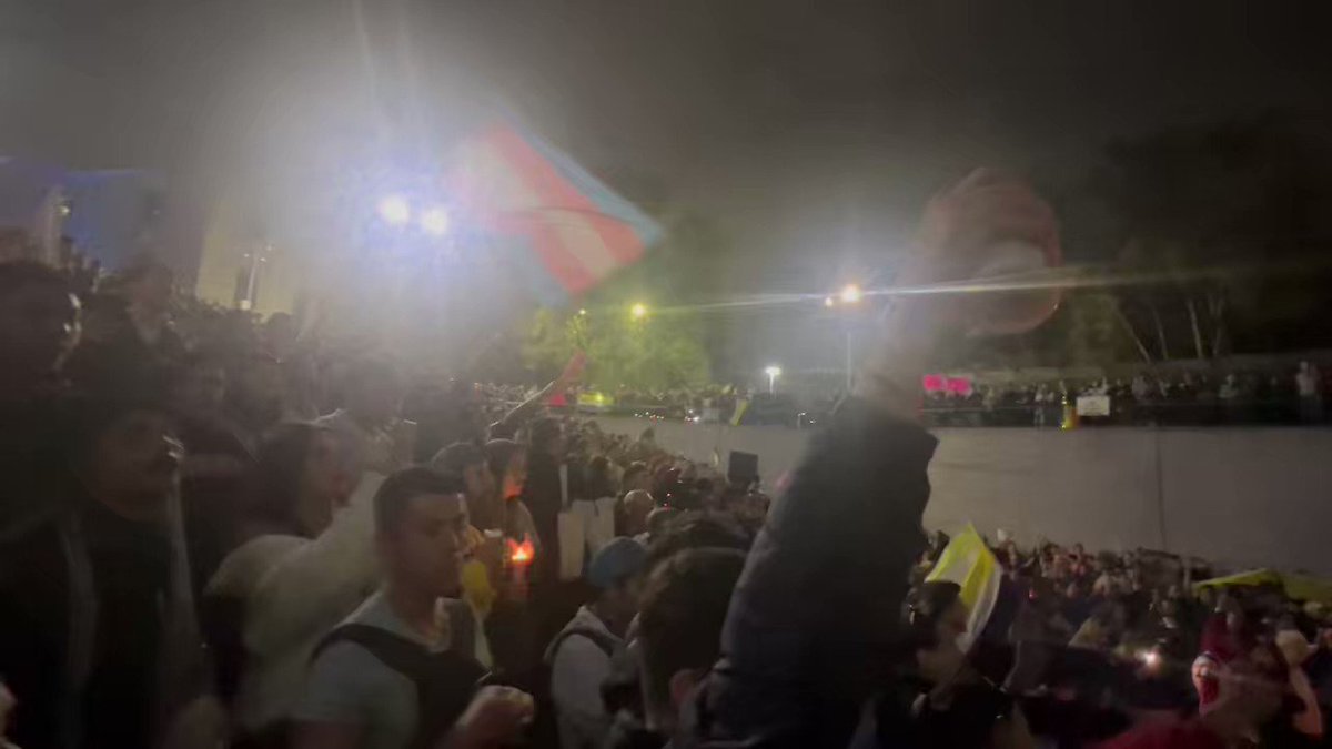 #justicia #nomásodio #ocielbaena #magistrade Acá seguiremos gritando contra la homofobia, la transfobia, la nbfobia. Ya basta.