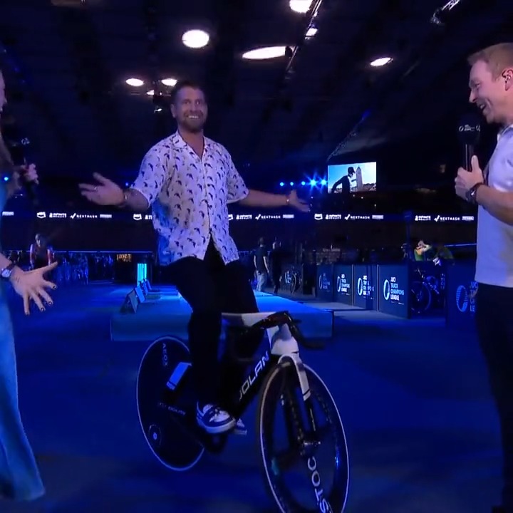 Let’s not make Adam Blythe do a 3min track stand on live broadcast again 🥵🤣 #UCITCL | Kate Mason | Sir Chris Hoy
