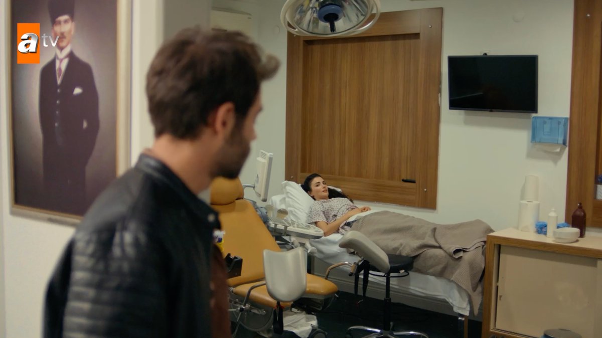 “Sen de korkma babası…” 🥹 #Safir ‘Saklı Kalan Bir Aşk Hikayesi’ yeni bölümüyle Pazartesi 20.00’de #atv’de. 💠 atv