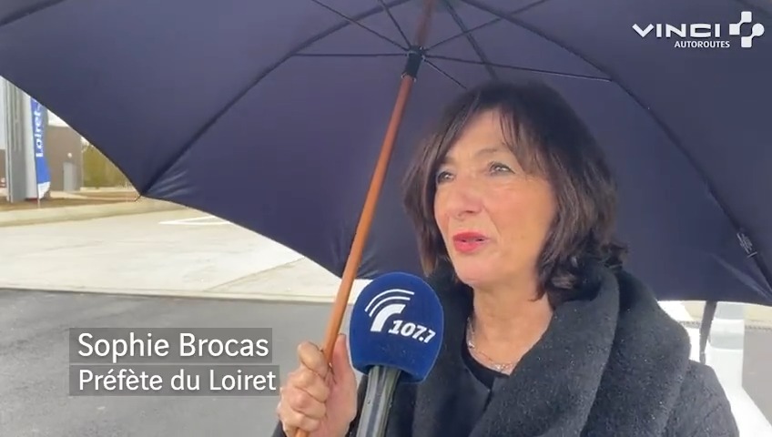 Lors de l'inauguration des deux aménagements sur l'Autoroute A10 au nord de la Orléans Métropole , Sophie Brocas, Préfète Centre-Val de Loire et Loiret, insiste sur les enjeux importants de ces projets : #sécurité, activité économique et #mobilité décarbonée.