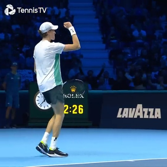 MINDBLOWING 🤯 Jannik Sinner with an INSANE sliding backhand 🤩 #NittoATPFinals