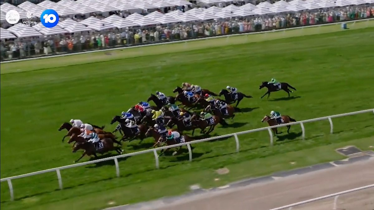 Still can't get over this Melbourne Cup drone shot 🔥🔥🔥 Is this the best camera angle in world racing? 👀 🎥 Victoria Racing Club #MelbourneCup | netkeiba | #競馬