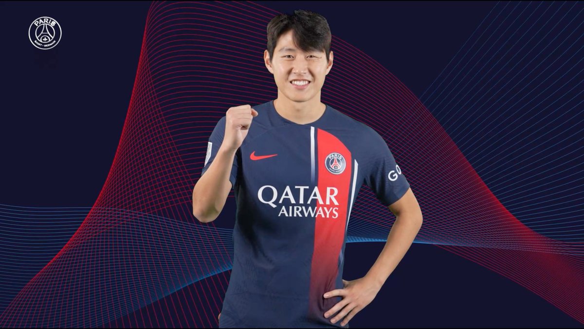 힘겹게 달려오신 수험생분들, 노력한 만큼 좋은 결과가 있기를 바라며, 파리 생제르맹도 응원하겠습니다! 화이팅 💪 🔴🔵 #ICICESTPARIS #PSG #PSGKR #이강인 #수능