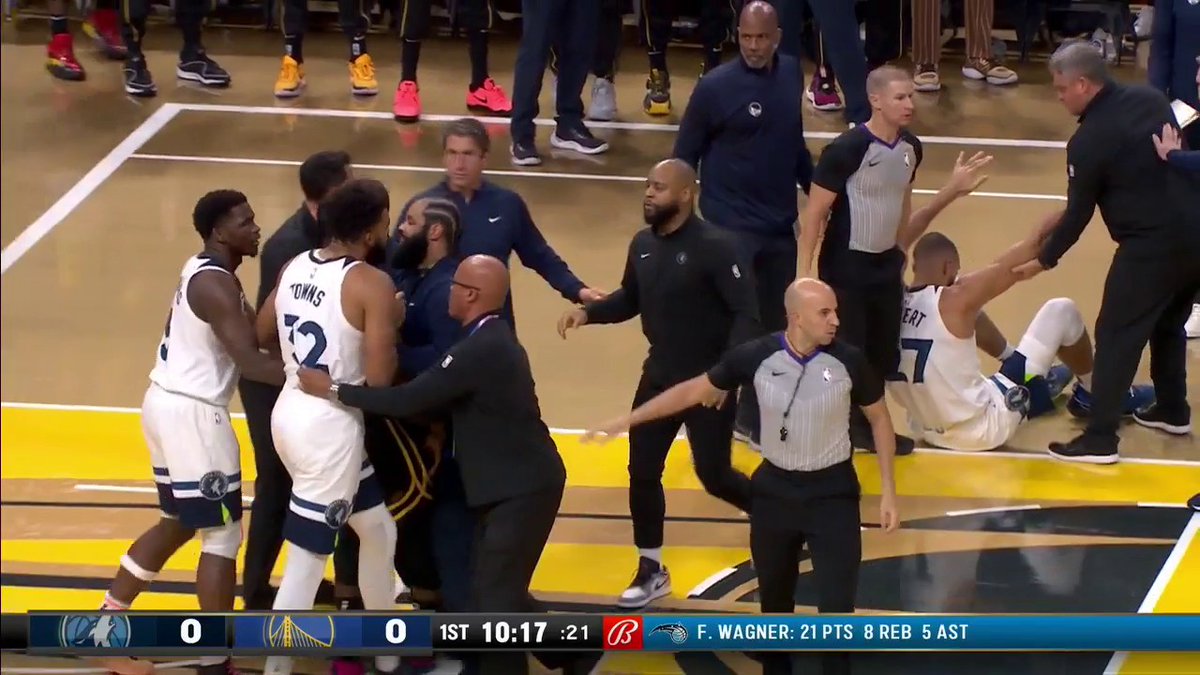 Steve Kerr defending Draymond Green by saying Gobert had Klay by the neck is so insincere. I get you have to stick up for your players but lying about what everyone can see on replay is embarrassing.