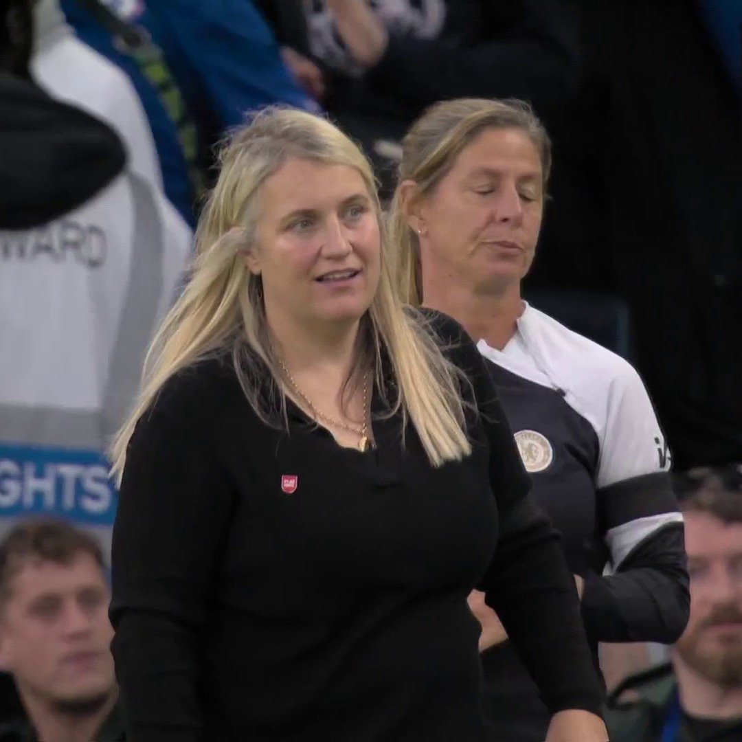 "I'll be interested to see how many players start to think about moving away from Chelsea" Lianne Sanderson reacts to Emma Hayes being appointed USA head coach 🇺🇸